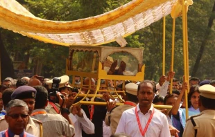 Procession of the relics of St. Francis Xavier in Old Goa outside Se Cathedral on his feast day, Dec. 3, 2014. Credit: Archdiocese of Goa and Daman