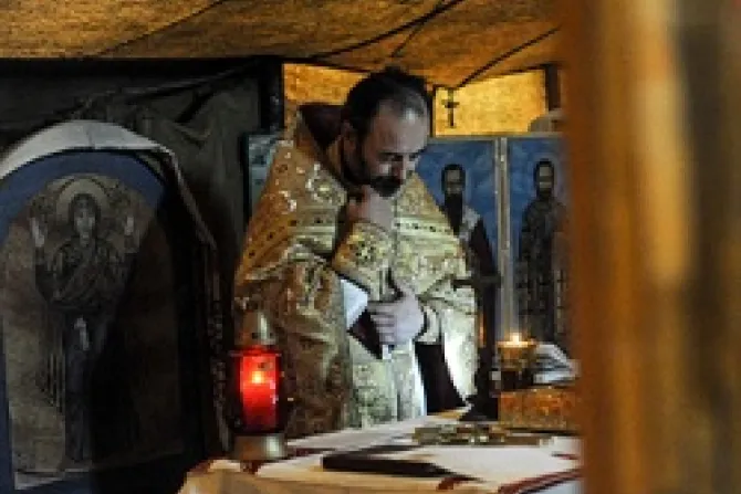 Protestors can take refuge and pray for peace in one of two tent chapels on Maidan Square in Kiev Credit Jakub Szymczuk GOSC NIEDZIELNY Courtesy Aid to the Church in Need 5 EWTN