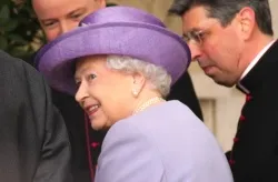 Queen Elizabeth arrives to the Vatican to meet with Pope Francis on April 3 2014 ?w=200&h=150