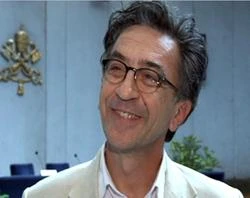 Oliviero Rainaldi speaking to CNA at the Vatican's press office?w=200&h=150