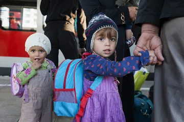 Refugee children from Afghanistan Credit Jazzmany Shutterstock CNA