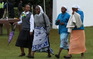 Women religious at a meeting with Pope Francis in Nairobi, Nov. 26, 2015.   Martha Calderon/CNA.