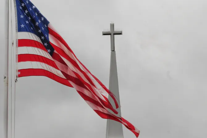 Religious freedom flag Cross Credit Amanda Wayne Shutterstock CNA