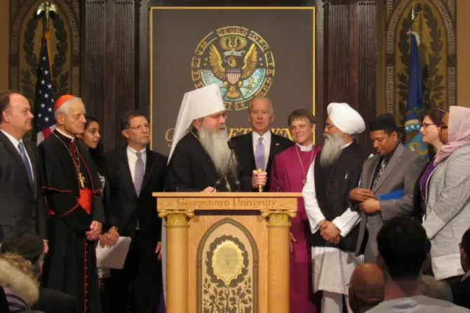 Religious leaders gather at Georgetown Dec 16 2015 Credit Matt Hadro CNA