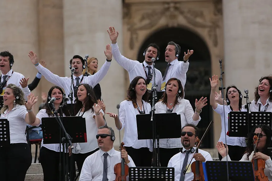 A Renewal in the Holy Spirit Movement concert in St. Peter's Square, July 3, 2015. ?w=200&h=150