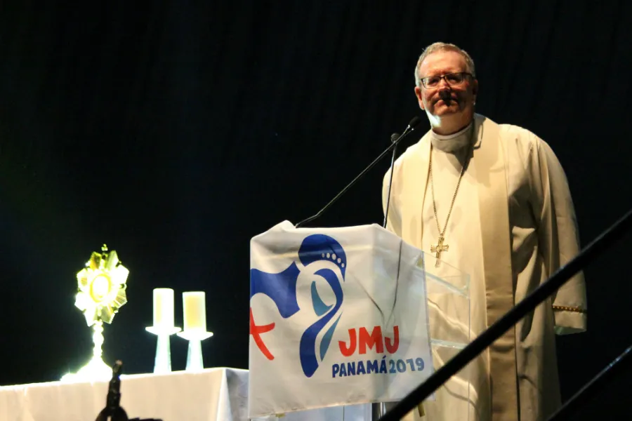 In the presence of the Blessed Sacrament, Auxiliary Bishop Robert Barron of Los Angeles speaks at Fiat in Panama City, Jan. 23, 2019. ?w=200&h=150