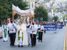 Catholics in San Francisco walk with the Eucharist in a Sept. 20 procession. 