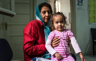 Sabriya Yaqubi and her daughter Hasti at the Caritas Athens Refugee Centre in Athens, Greece.   Andrew McConnell/Catholic Relief Services.
