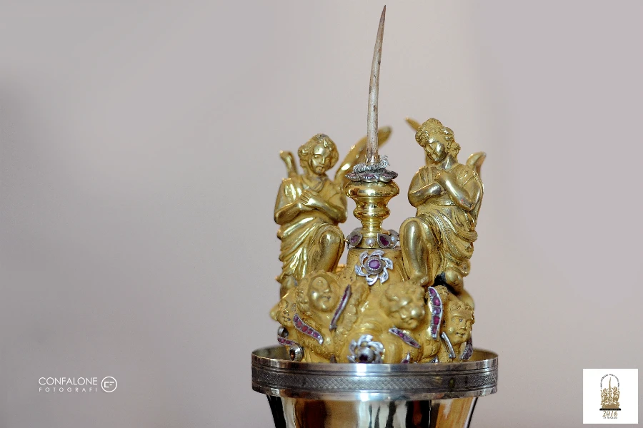 The Sacred Thorn of Andria in its reliquary. ?w=200&h=150