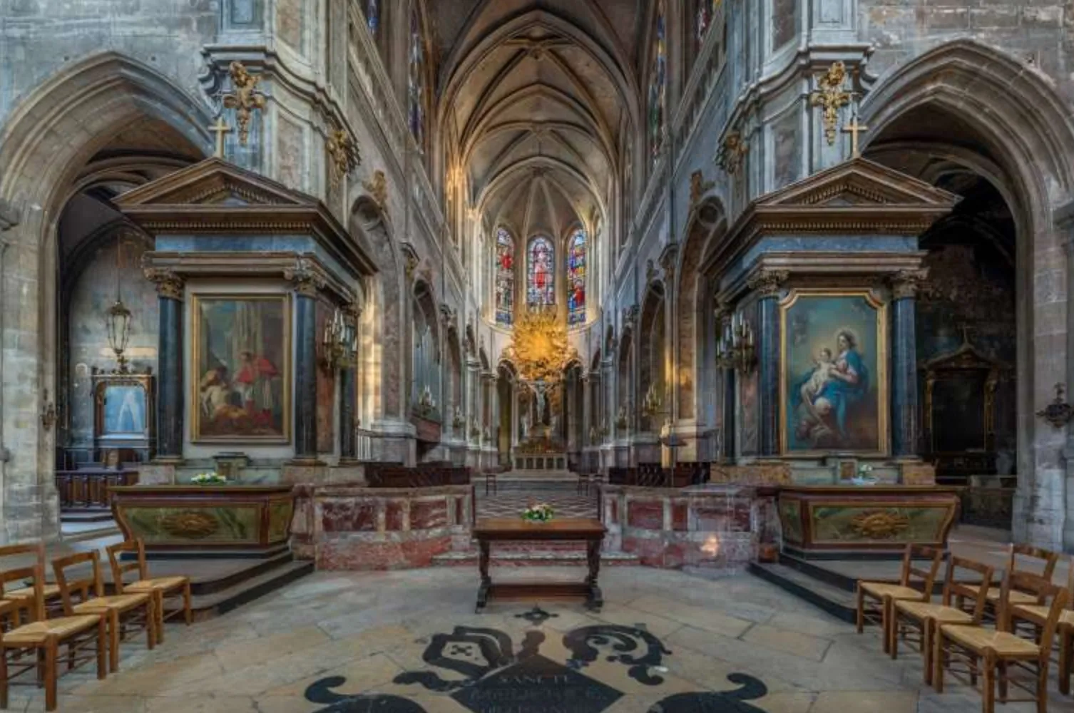 The nave of Saint-Merry Church in Paris, France / Diliff via Wikimedia (CC BY-SA 3.0).?w=200&h=150