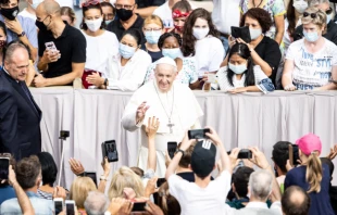 Pope Francis arrives for his general audience in the San Damaso Courtyard at the Vatican, Sept. 2, 2020. All photos: Daniel Ibañez/CNA.