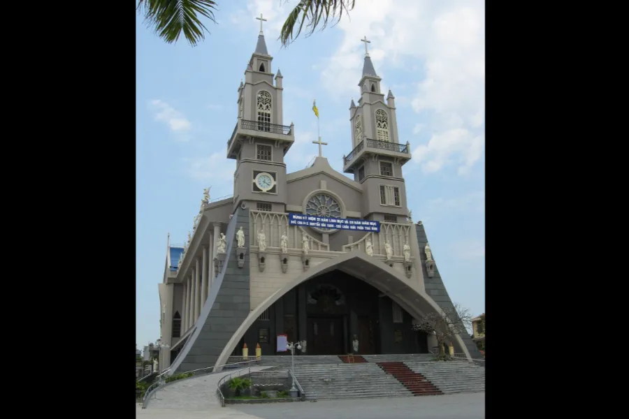 Sacred Heart Cathedral in the Diocese of Thái Bình, Vietnam. ?w=200&h=150
