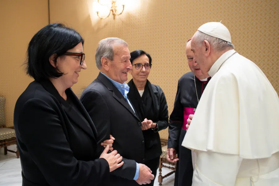Pope Francis meets with the family of slain Italian priest Fr. Roberto Malgesini at the Vatican Oct. 14, 2020. ?w=200&h=150
