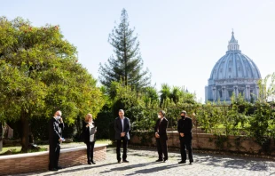 Director Evgeny Afineevsky, center, receives the Kineo Movie for Humanity award in the Vatican Gardens Oct. 22, 2020.   Daniel Ibáñez/CNA.