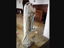 The beheaded statue at the Jesuit church in Straubing, Germany. Photo 