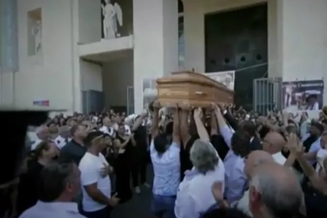 Screenshot of the funeral of Vittorio Casamonica 1