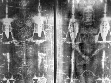 A photo negative of the Shroud of Turin