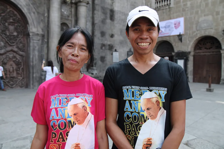 Sister and brother, Dolorosa and Joay, traveled 12 hours by boat from their home province of Aklan to Manila to see Pope Francis, Jan. 15, 2015. ?w=200&h=150