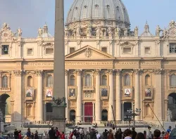 Large images of six saints-to-be adorn St. Peter's Basilica?w=200&h=150