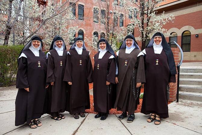 Six sisters from the Institute of Allied Discalced Carmelites of the Holy Trinity currently living and working on the St John Paul II Center Credit Andrew Wright Denver Catholic CNA