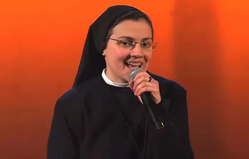Sr. Cristina sings on "The Voice Italy."?w=200&h=150