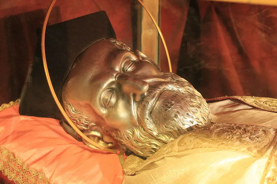 An effigy over the relics of St. Philip Neri at the Chiesa Nuova in Rome. ?w=200&h=150