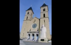 St. Fidelis parish in Victoria, Kansas, commonly known as the "Cathedral of the Plains." ?w=200&h=150