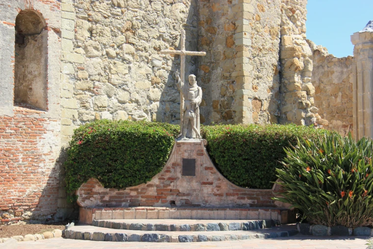 San Juan Capistrano Mission relocates St. Junipero Serra statues for