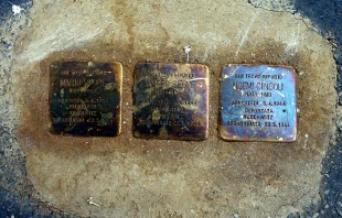 Stolpersteine remembering Mario Segre, Noemi Cingoli, and their son Marco Segre, located outside the Swedish Institute in Rome.   DBirdie via Wikimedia (CC BY-SA 4.0).