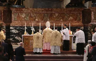 A Mass said for the Summorum Pontificum pilgrimage in Rome held Oct. 25, 2014. Daniel Ibanez/CNA.