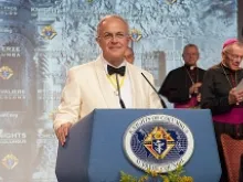 Supreme Knight Cardl Anderson speaks at the K of C Supreme Convention in San Antonio, Texas, Aug. 6, 2013. 