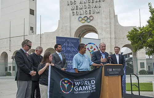  Supreme Knight Carl Anderson makes an announcement at Los Angeles Memorial Coliseum July 14, 2014. Photo courtesy of the Knights of Columbus.?w=200&h=150