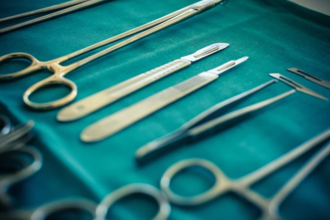 Surgical tools Credit Dario Lo Presti Shutterstock CNA