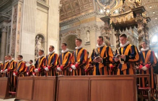 Swiss Guards attend a Mass prior to the swearing-in of their new members, May 6, 2016.   Martha Calderon/CNA.
