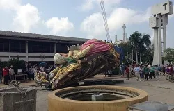 The St. Anne statue in Samut Sakhon, Thailand, struck by an oil tanker Feb. 6. ?w=200&h=150