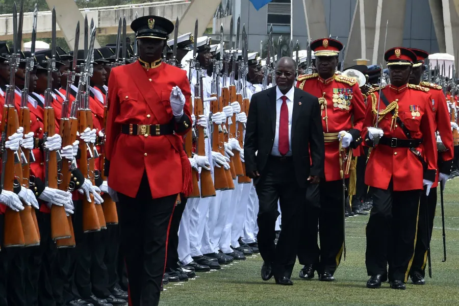 Tanzanian president John Magufuli inspects the military shortly after his inauguration in Dar es Salaam, Nov. 5, 2015. ?w=200&h=150