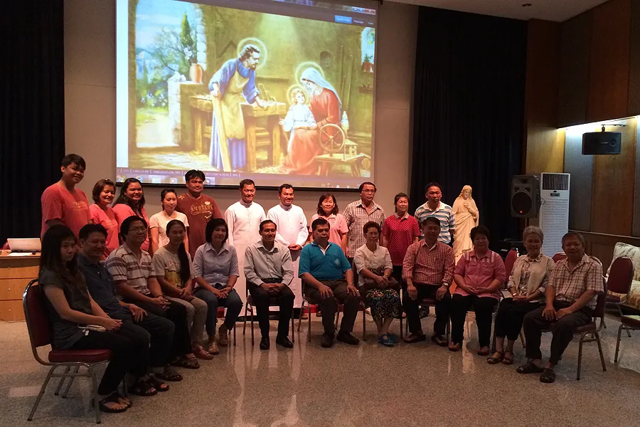 Thai parish seminar on marriage and family enrichment at Sam Phran. ?w=200&h=150