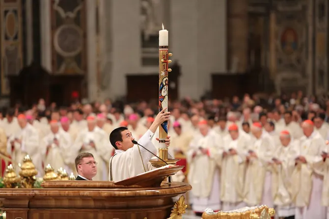 The Easter Candle at the Easter Vigil Mass in St Peters Basilica on April 4 2015 Credit Martha Calderon CNA 4 4 15