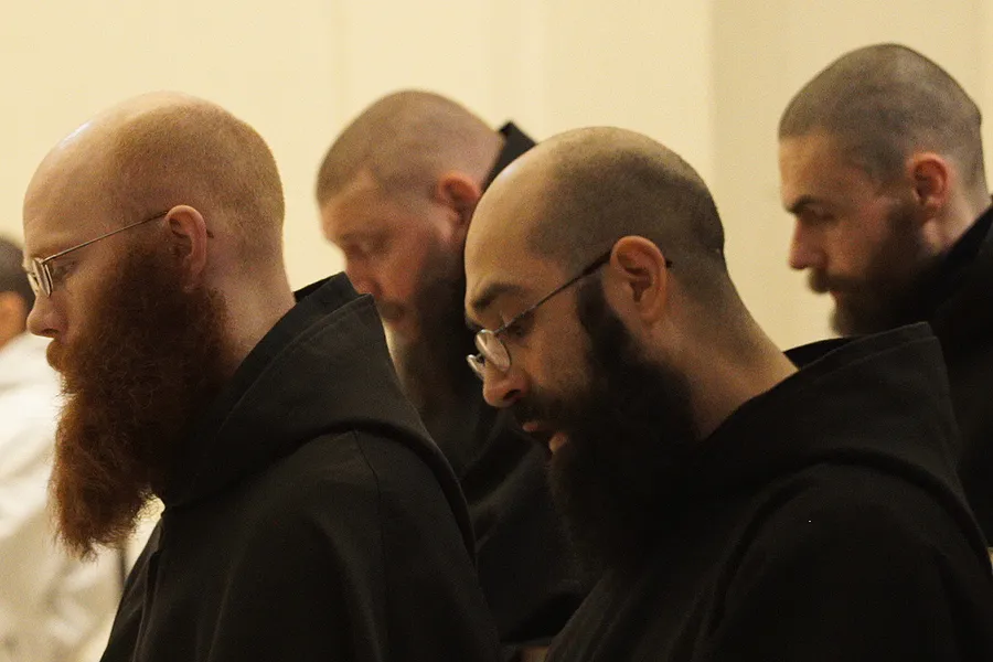 The monks of Norcia sing from their 2015 album Benedicta: Marian Chant for Norcia.?w=200&h=150