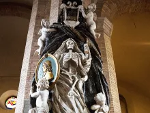 A memento mori at the Teutonic Cemetery in the Vatican