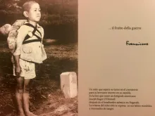 The photo of the boy from Nagasaki that the Pope shared with journalist. 