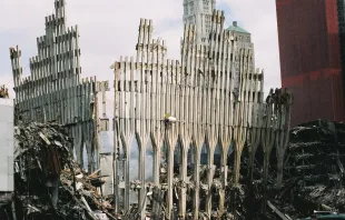 The then-remaining section of the World Trade Center surrounded by rubble, Sept. 27, 2001. Bri Rodriguez/FEMA News Photo