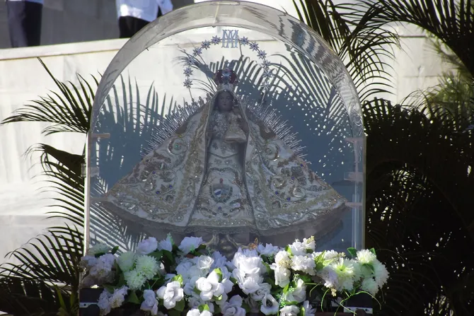 The statue of Our Lady of Charity of El Cobre in Revolutionary Square March 28 2012 Credit CNA CNA 9 10 15