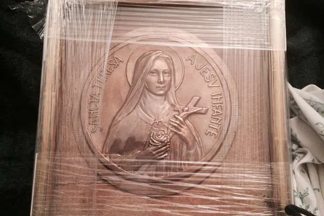 This image of St. Therese of Lisieux was a gift presented to Pope Francis by French journalist Caroline Pigozzi. Photo courtesy of Caroline Pigozzi/CNA.?w=200&h=150
