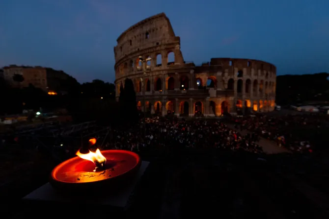Thousands pray the Stations of the Cross at the Colosseum with Pope Francis on Good Friday 2019 Credit Daniel Ibanez CNA