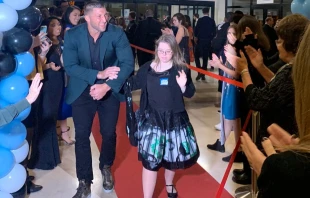 Tim Tebow and a guest at Rome's Night to Shine, Feb. 4. 2020.   Courtney Mares/CNA