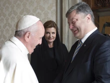 Ukrainian president Petro Poroshenko meets with Pope Francis at the Vatican on Nov. 20, 2015. 