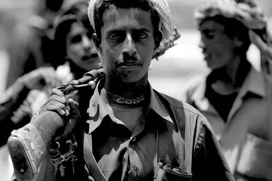 A Yemeni man hold a rifle in Aden, Sept. 14, 2006. ?w=200&h=150