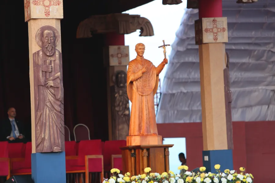A statue of St. Joseph Vaz at his Mass of Canonization, Jan. 14, 2014.?w=200&h=150
