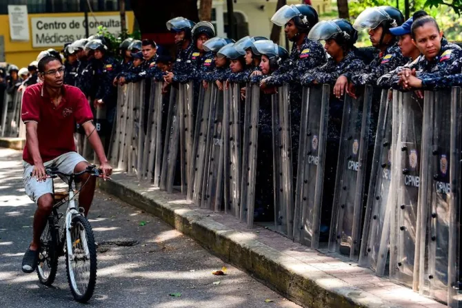 Venezuela security forces March 19 2019 Credit Ronaldo Schemidt  AFP  Getty Images